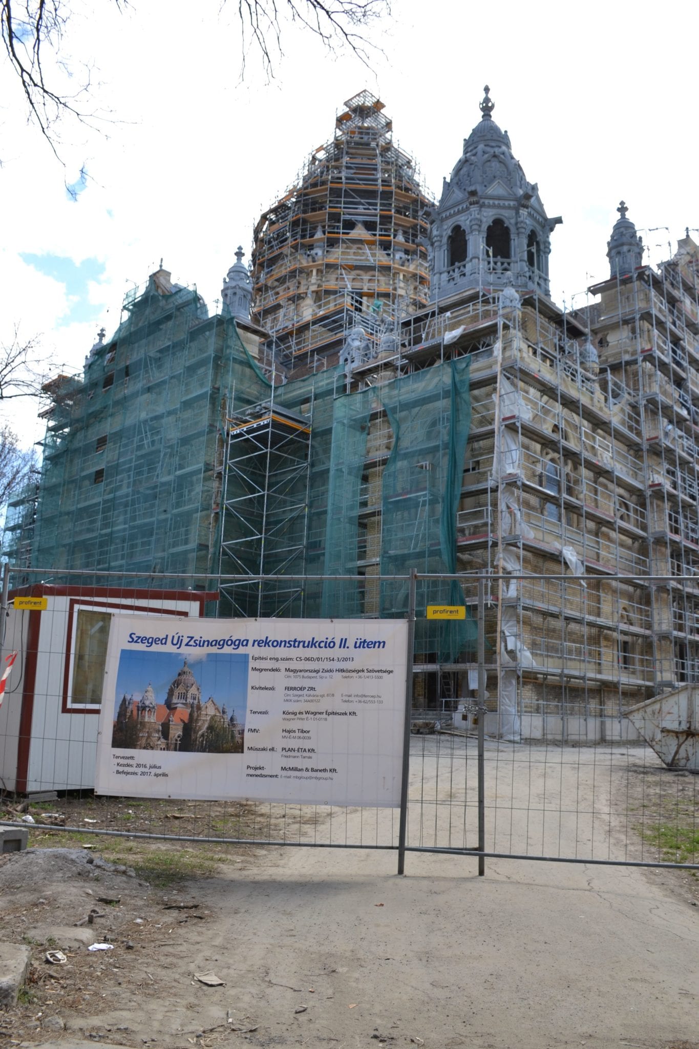 Szeged Synagogue – scaffolding, roofing, carpentry