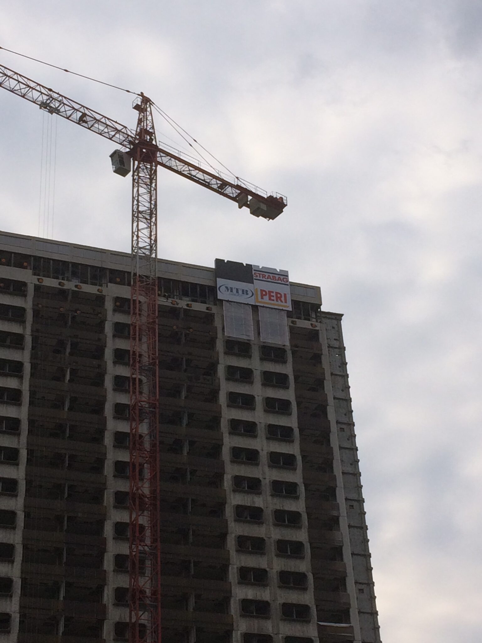 Pécs High-Rise demolition