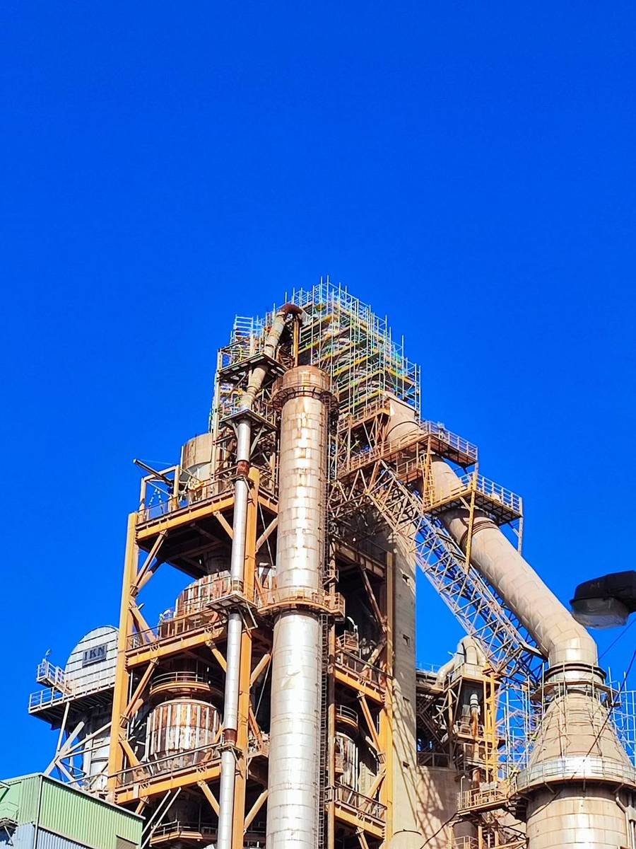 Cement Plant – Vác